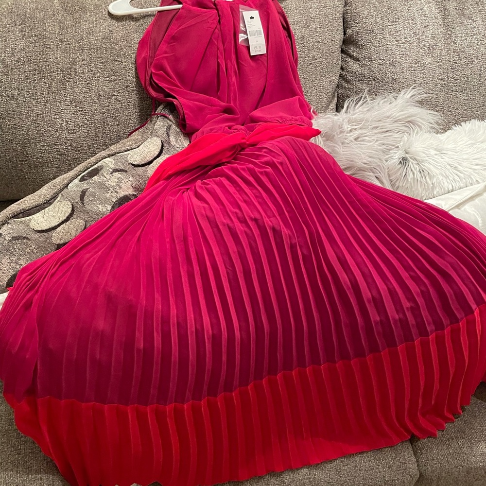 Pretty Pinkish - Picture 2 of 2
